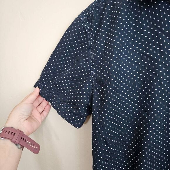 Levi's Modern Fit Button Down Shirt - Picture 3 of 9